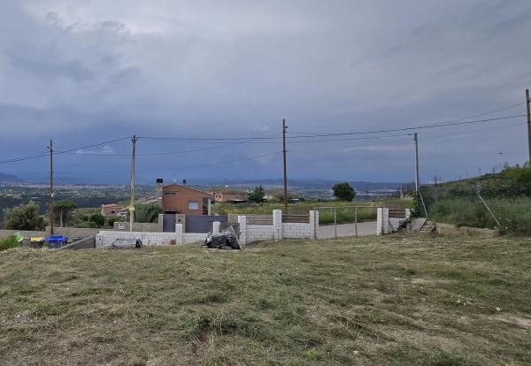 Terreno en calle Isard, 19 c photo 1