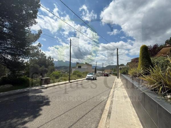 Terreno en calle del Montsía photo 1