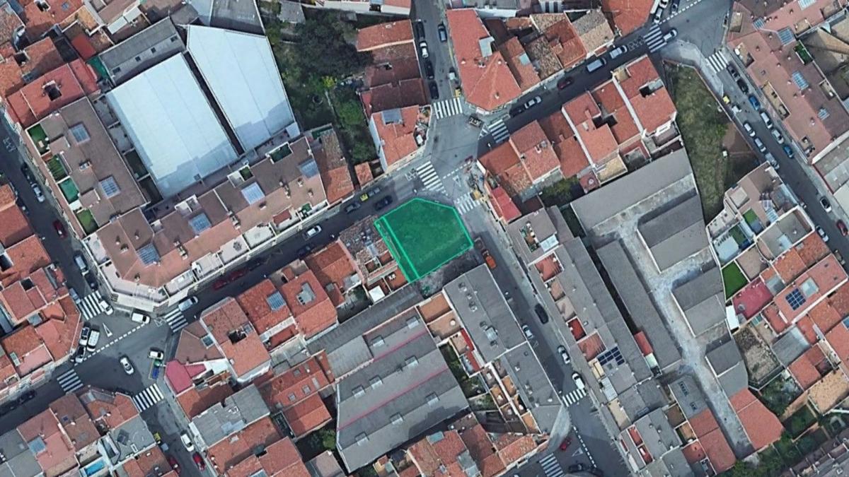 Terreno en venta en Manresa, Barcelona photo 1
