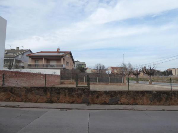 Terreno en calle Sant Antoni Maria Claret thumbnail 1
