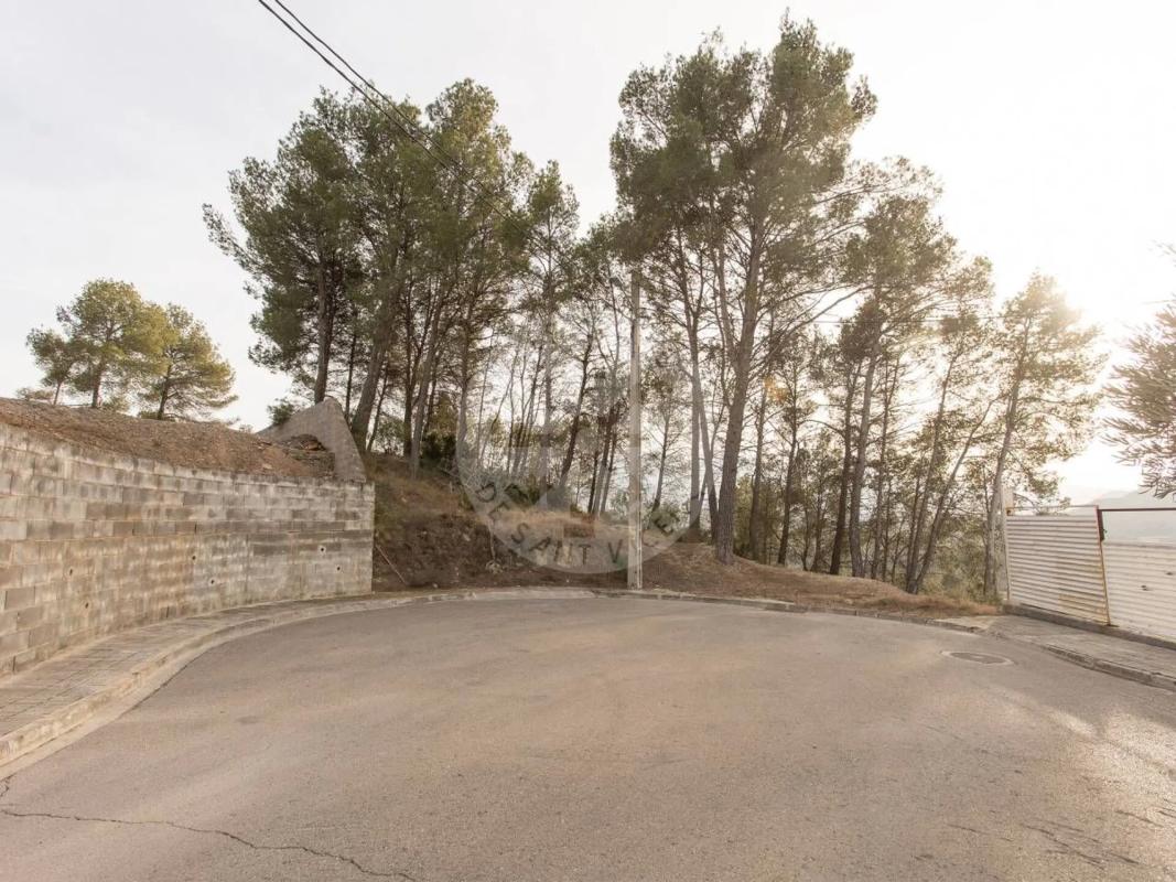Terreno en venta en Castellgalí, Barcelona photo 2