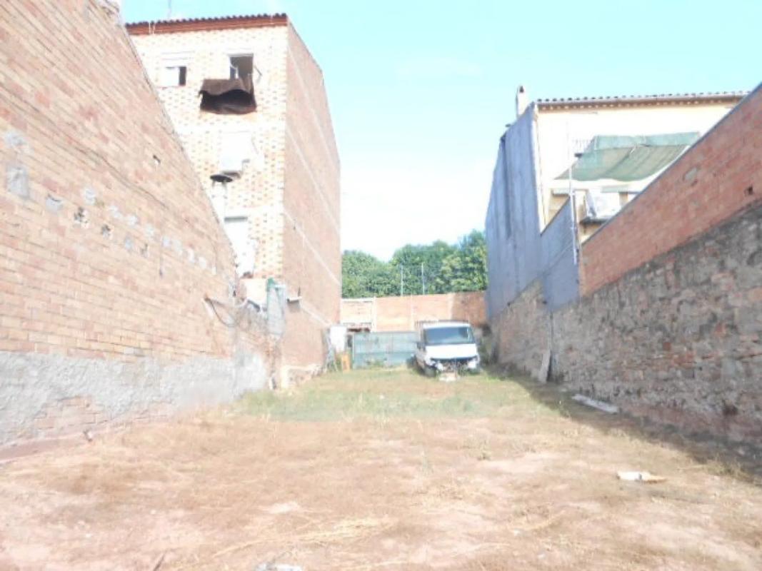 Terreno en venta en Manresa, Barcelona photo 1
