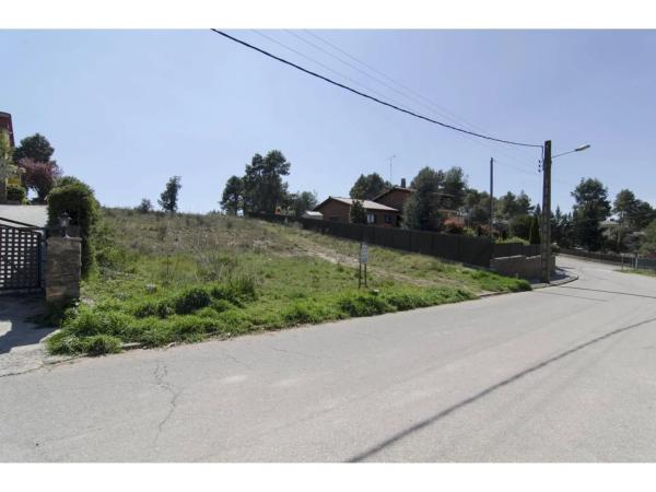Terreno en calle de Montserrat, 164 thumbnail 2