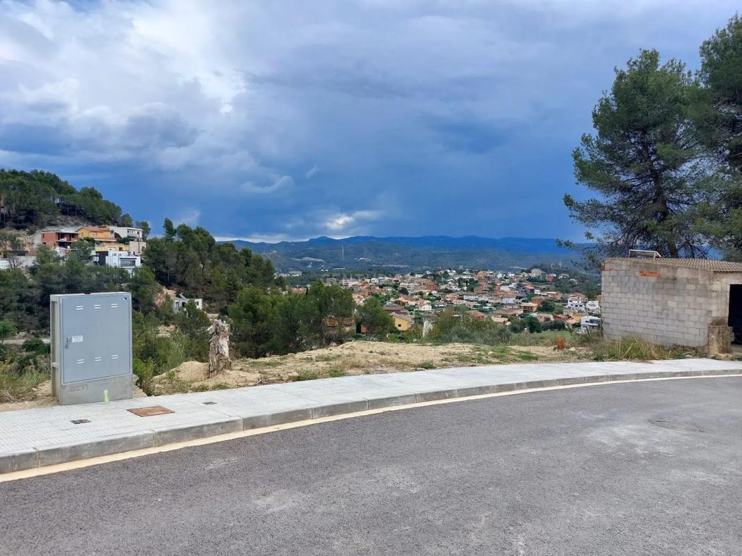 Terreno en venta en Castellgalí, Barcelona photo 1