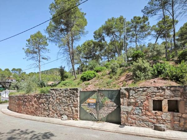 Terreno en calle del Montcau thumbnail 1