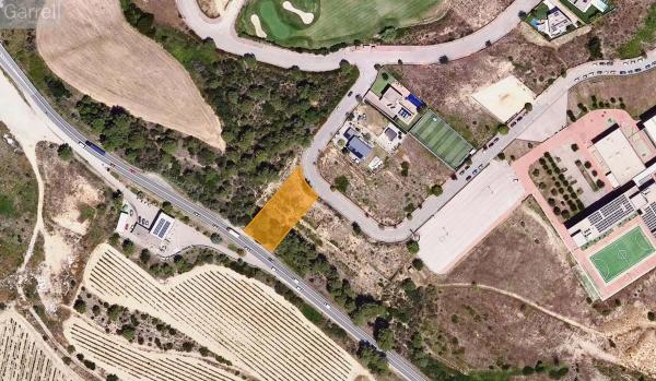 Terreno en Sant esteve Sesrovires photo 1