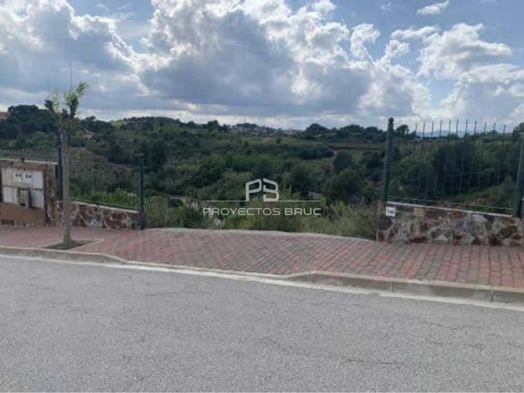 Terreno en venta en Sant esteve Sesrovires, Barcelona photo 5