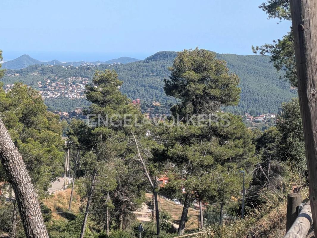 Terreno en venta en Corbera de Llobregat, Barcelona photo 3