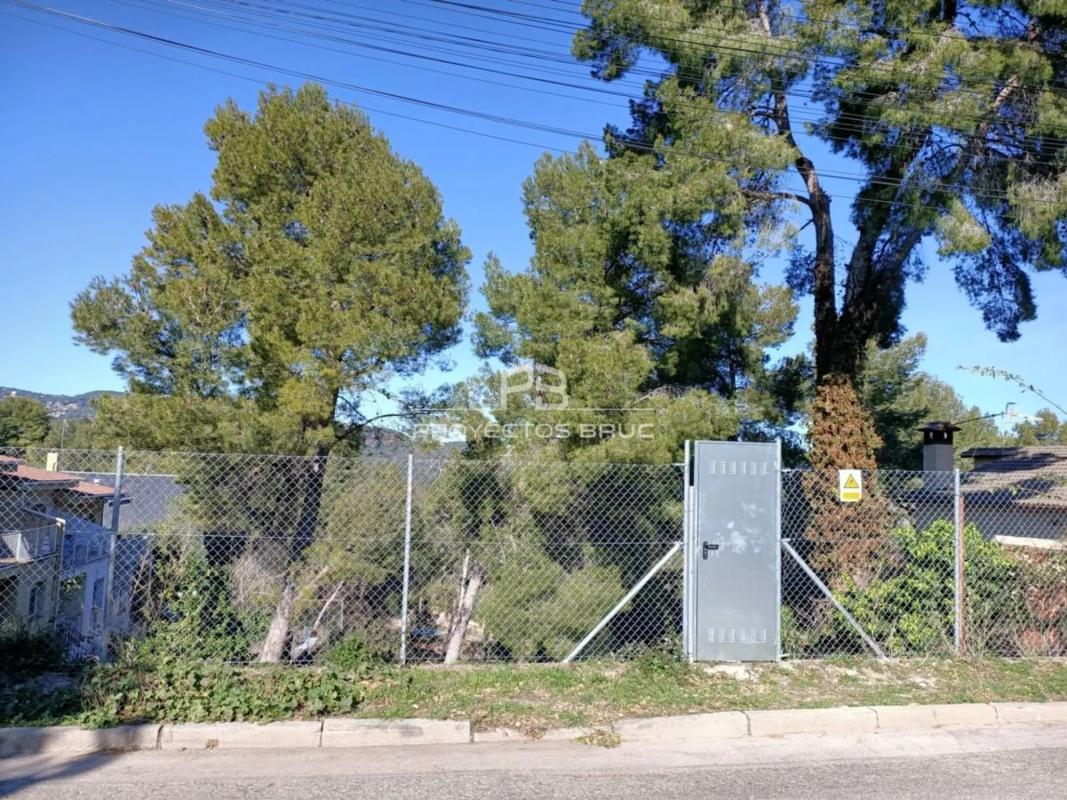 Terreno en venta en Cervelló, Barcelona photo 2