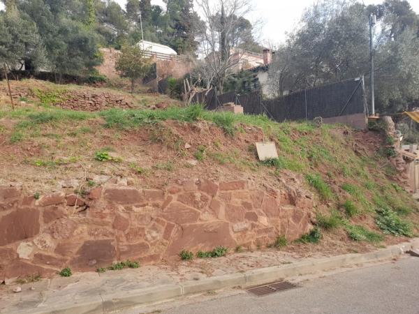 Terreno en calle santa gemma, 2 thumbnail 1