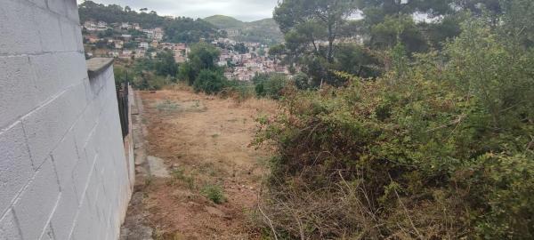 Terreno en calle Juli Garreta thumbnail 1