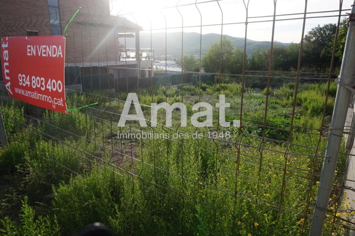 Terreno en venta en El Papiol, Barcelona photo 3