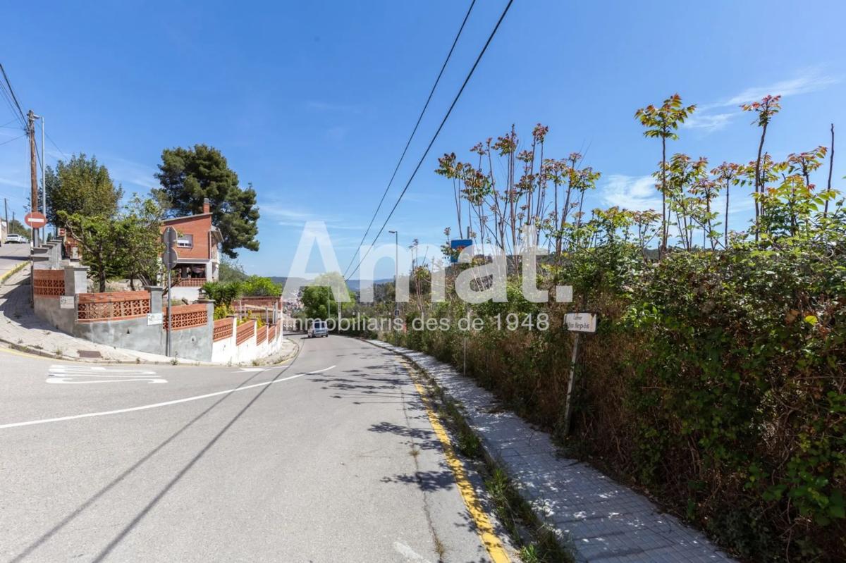 Terreno en venta en Vallirana, Barcelona photo 4
