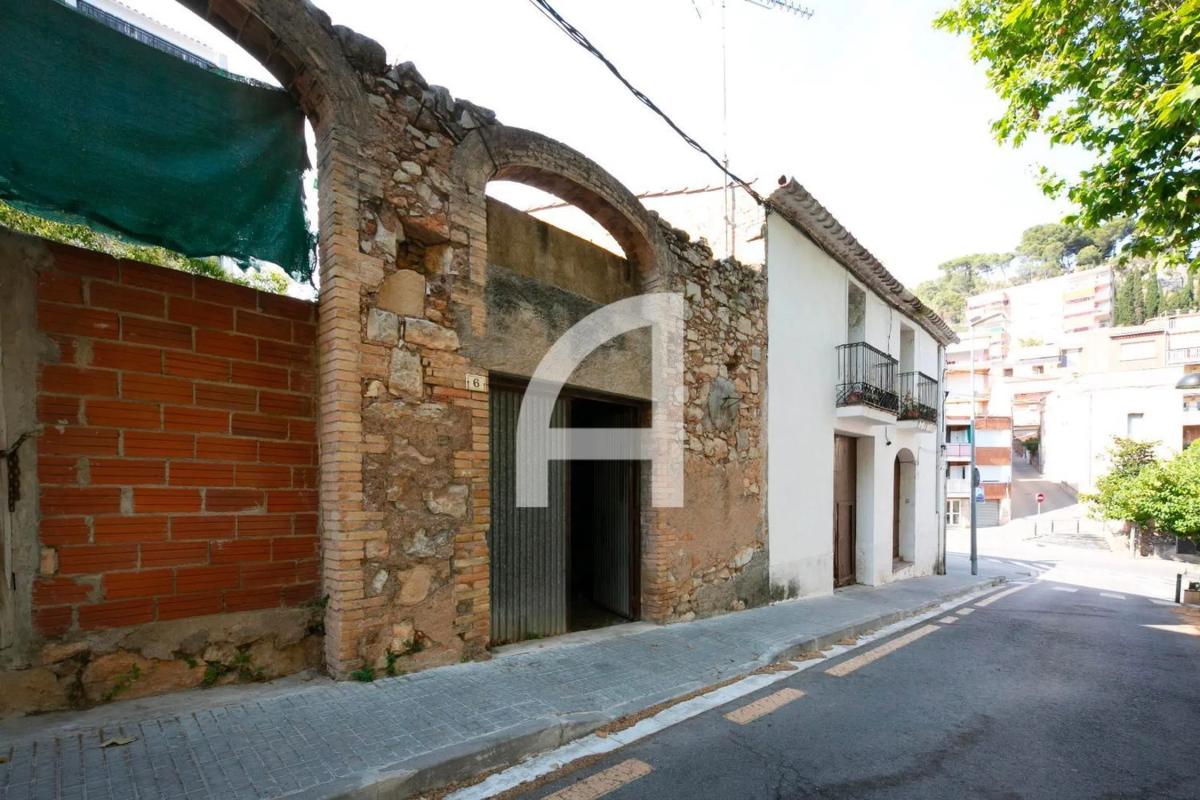 Terreno en venta en Corbera de Llobregat, Barcelona photo 4