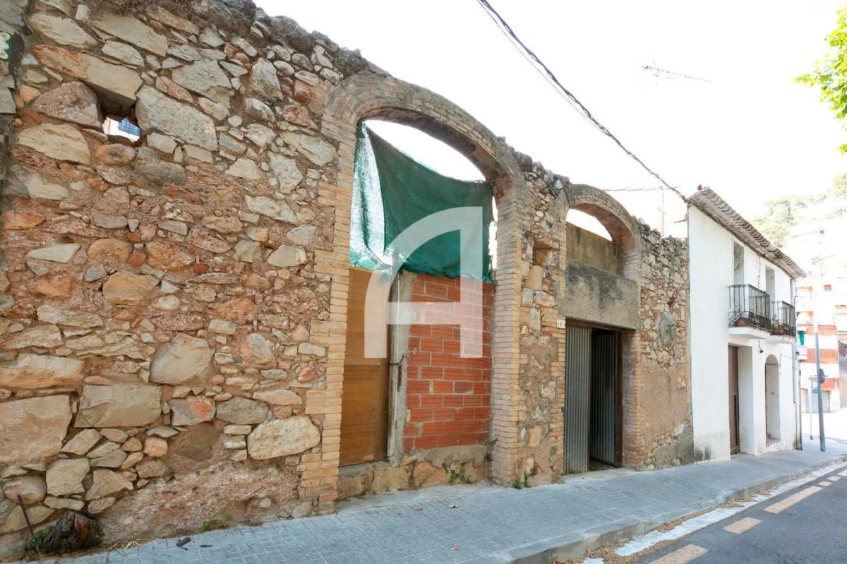 Terreno en venta en Corbera de Llobregat, Barcelona photo 5