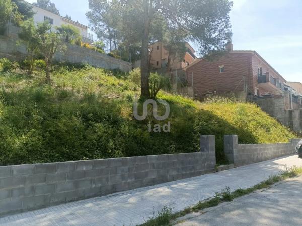 Terreno en Vallirana photo 1