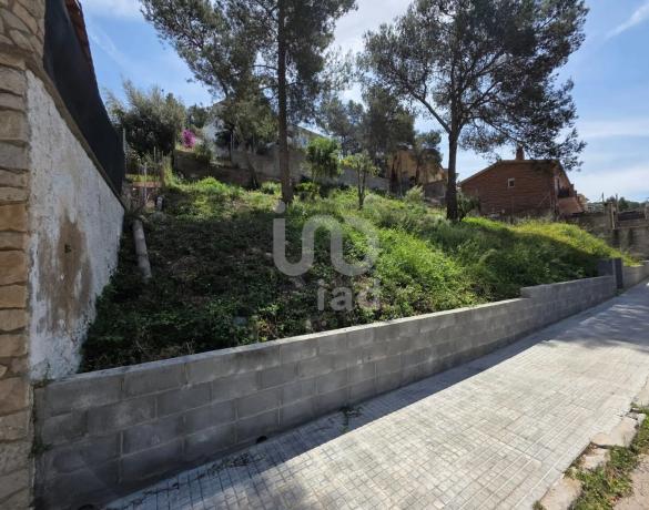 Terreno en Vallirana photo 3