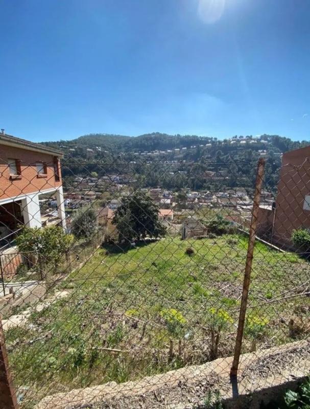 Terreno en venta en Vallirana, Barcelona photo 4