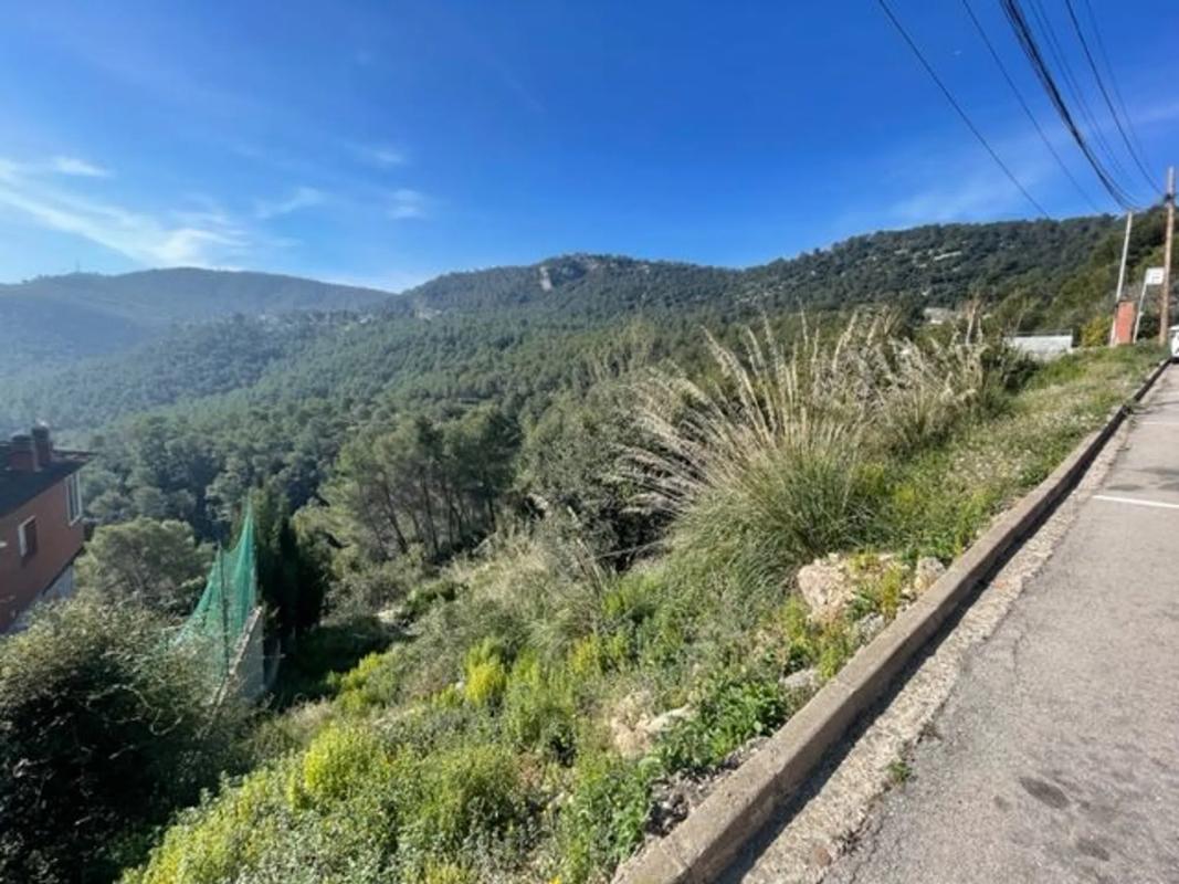 Terreno en venta en Vallirana, Barcelona photo 3