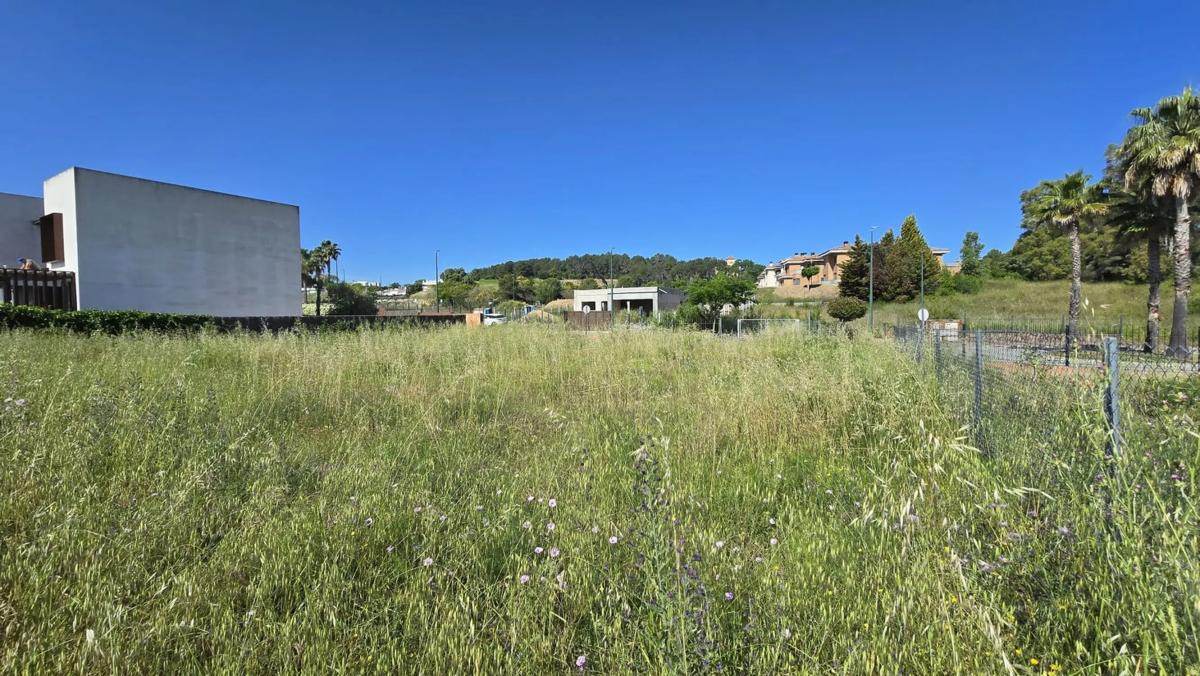 Land for sale in Sant Esteve Sesrovires, Barcelona photo 2