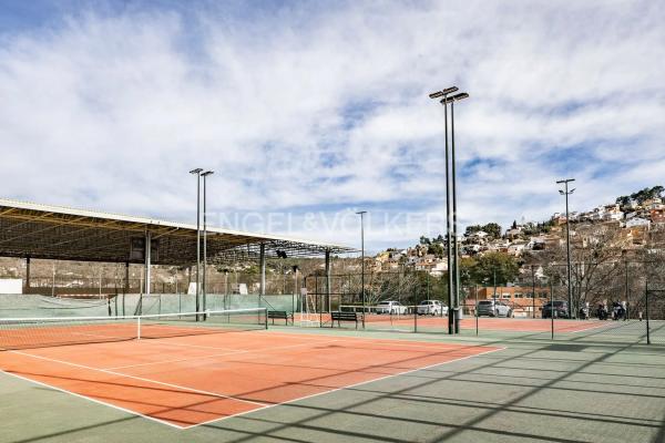 Terreno en Vallirana photo 1