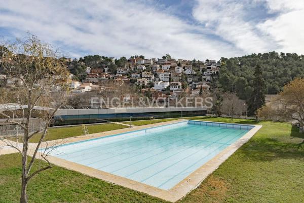 Terreno en Vallirana photo 4