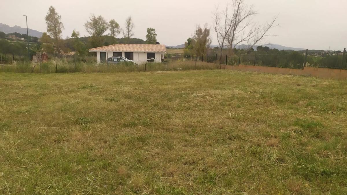 Участок земли на продажу в Сант-Эстеве-Сесровирес, Барселона photo 3