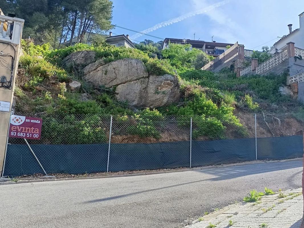 Terreno en venta en Vallirana, Barcelona photo 3