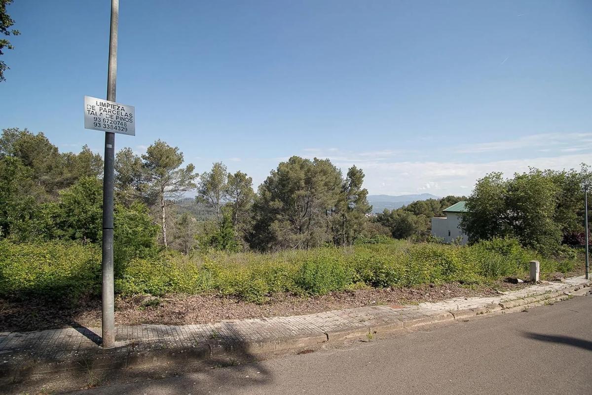 Terreno en venta en Corbera de Llobregat, Barcelona photo 1