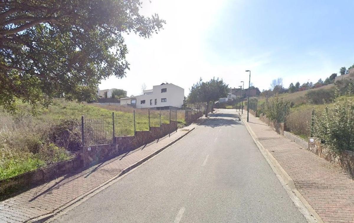 Land for sale in Sant Esteve Sesrovires, Barcelona photo 1