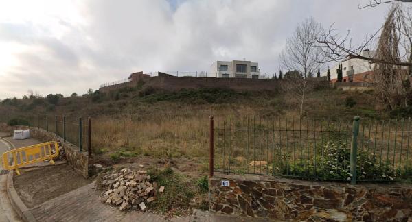 Terreno en avenida Montseny photo 1