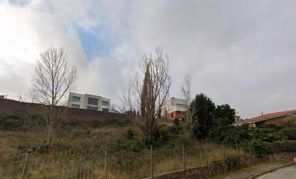 Terreno en avenida Montseny thumbnail 1