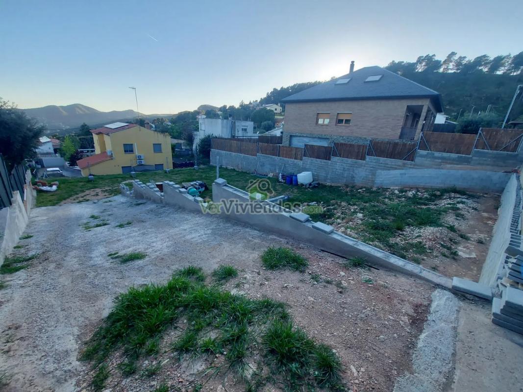 Terreno en venta en Corbera de Llobregat, Barcelona photo 4