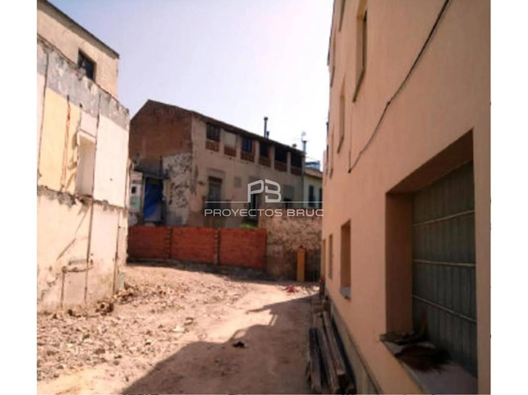 Terreno en venta en Olesa de Montserrat, Barcelona photo 2