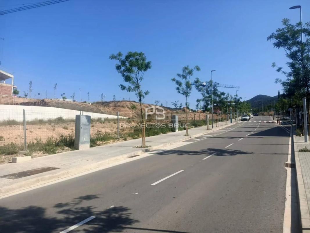Terreno en venta en Olesa de Montserrat, Barcelona photo 4
