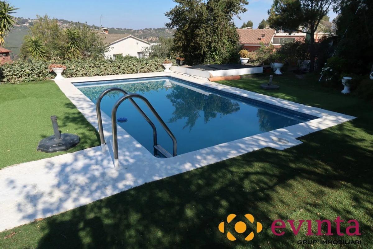 Terreno en venta en Cervelló, Barcelona photo 2
