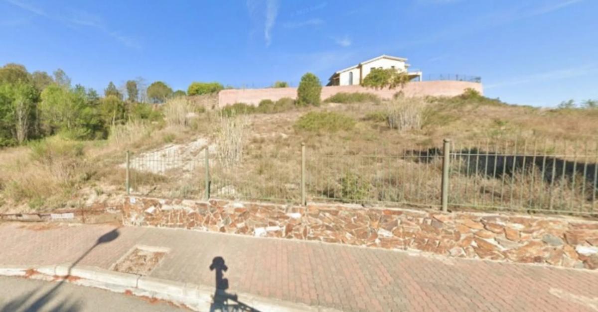 Land for sale in Sant Esteve Sesrovires, Barcelona photo 2