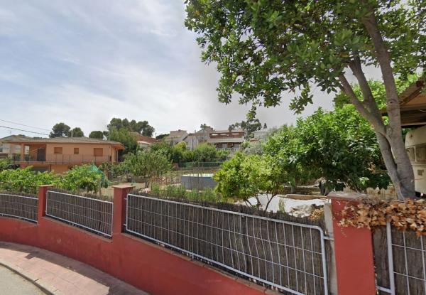 Terreno en calle Segre photo 1