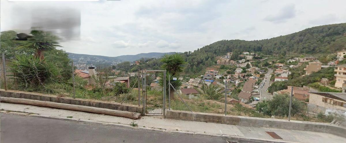 Terreno en venta en Vallirana, Barcelona photo 3