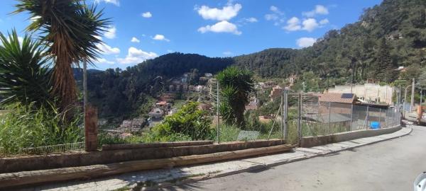 Terreno en calle Puigmal photo 4