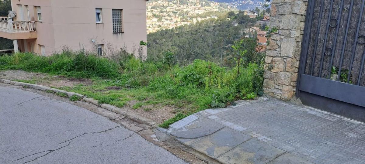 Terreno en venta en Vallirana, Barcelona photo 3