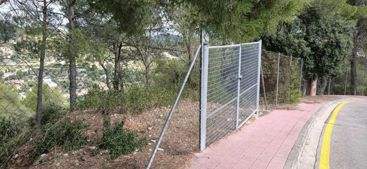 Terreno en venta en Corbera de Llobregat, Barcelona photo 3