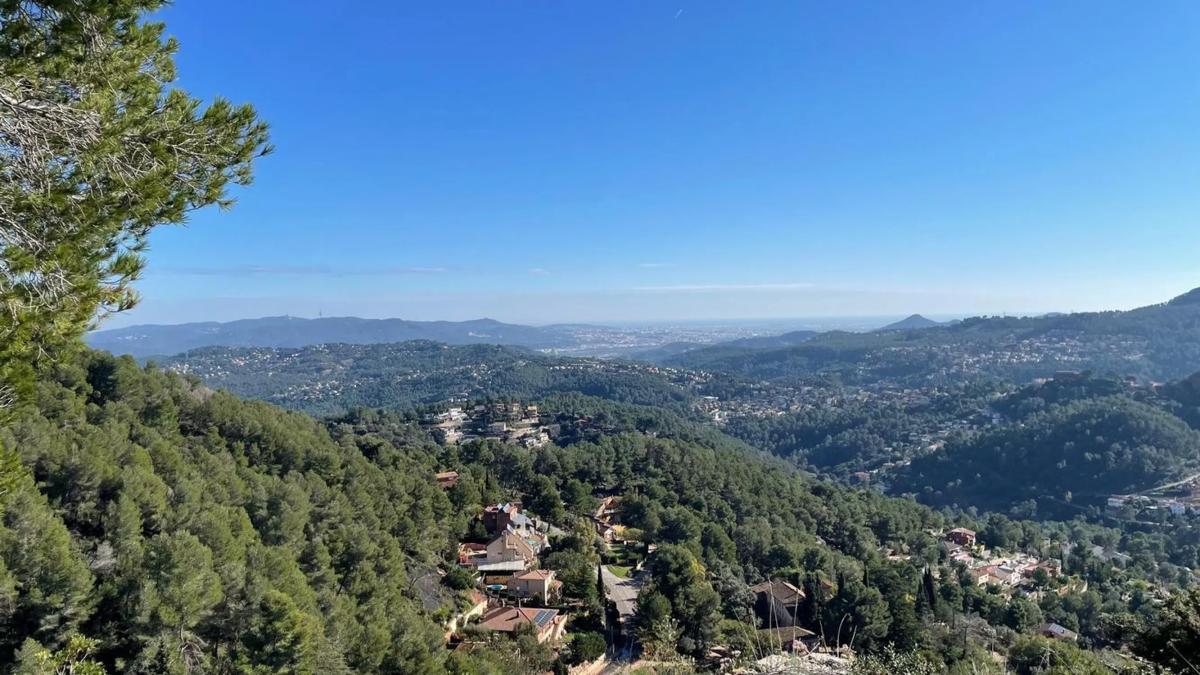 Terreno en venta en Corbera de Llobregat, Barcelona photo 5