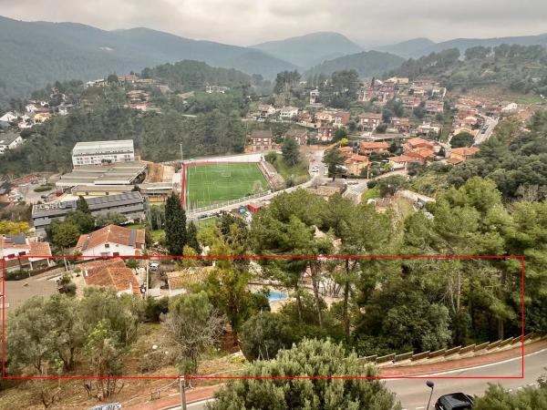 Terreno en calle Santa Magdalena thumbnail 1