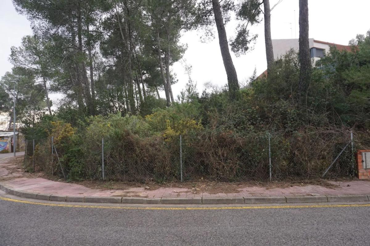 Terreno en venta en Corbera de Llobregat, Barcelona photo 2