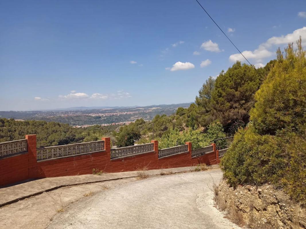 Terreno en venta en Olesa de Montserrat, Barcelona photo 4
