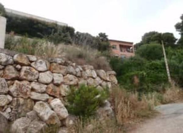 Terreno en calle les Flors photo 4