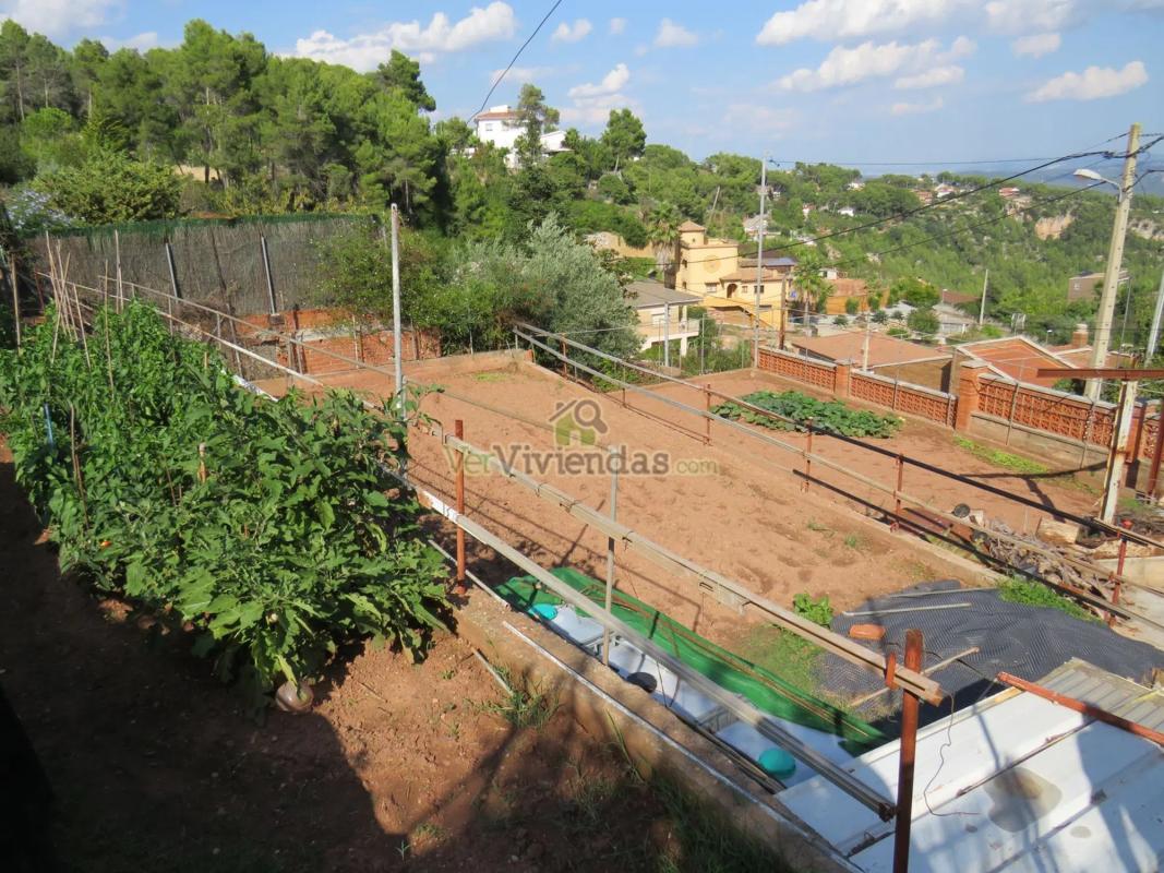 Terreno en venta en Cervelló, Barcelona photo 3