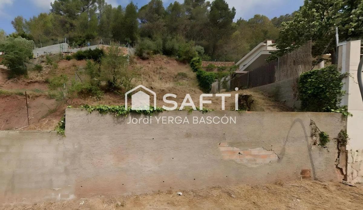 Terreno en venta en Vallirana, Barcelona photo 2