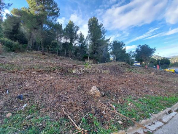 Terreno en Vallirana photo 1